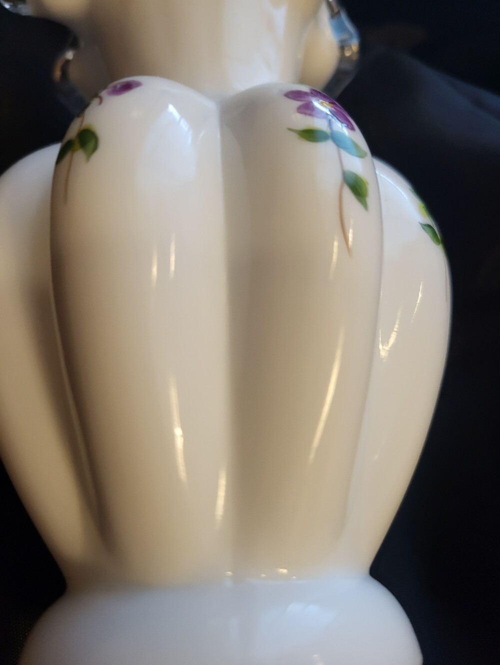 Fenton 6 In. White Glass Violets In The Snow Ruffled Vase - Picture 7 of 15